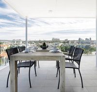 Minimalist Penthouse Condo with Skyline Vistas - Tweed Heads Accommodation