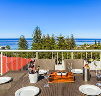 Modern Penthouse with Private Rooftop Terrace - Tweed Heads Accommodation