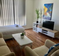 Modern Unit Near To Surfers Paradise - Tweed Heads Accommodation