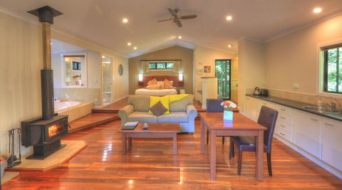 Montague's Of Montville - Tweed Heads Accommodation 0