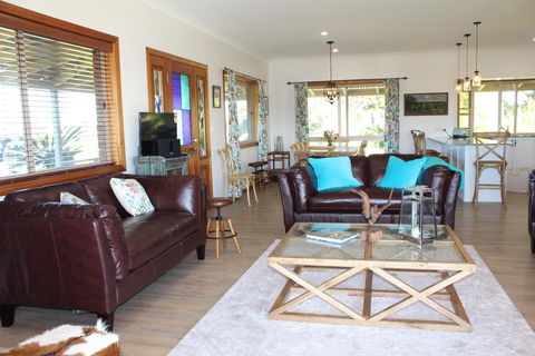 Montville House On The Hill - Tweed Heads Accommodation 0