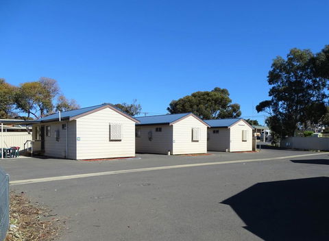 Moonta Bay Cabins - Tweed Heads Accommodation 0
