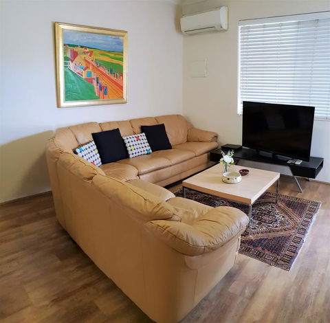 Mt.Lawley Superb 2 BR Location Comfort, Style 2 - Tweed Heads Accommodation 2