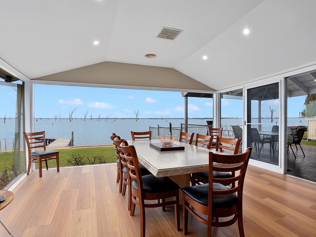Hillston NSW Tweed Heads Accommodation