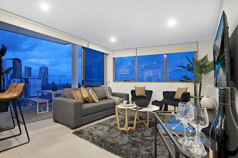 NEO Apartments Mermaid Beach - Tweed Heads Accommodation 1