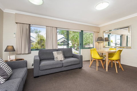Subiaco Village 20 - Tweed Heads Accommodation 2