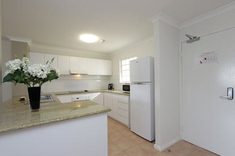Hillarys Marina Apartment - Tweed Heads Accommodation 15