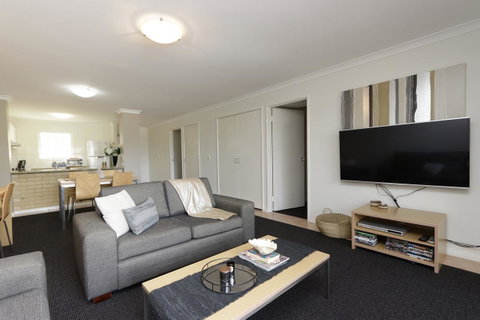 Hillarys Marina Apartment - Tweed Heads Accommodation 4