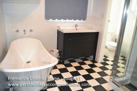 Fremantle Colonial Home - Tweed Heads Accommodation 33