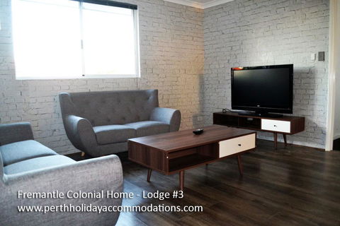 Fremantle Colonial Home - Tweed Heads Accommodation 19