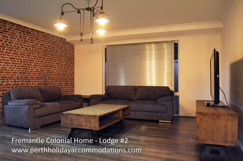 Fremantle Colonial Home - Tweed Heads Accommodation 5