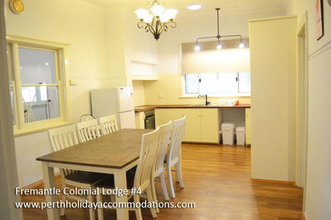 Fremantle Colonial Home - Tweed Heads Accommodation 28