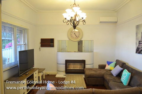 Fremantle Colonial Home - Tweed Heads Accommodation 27