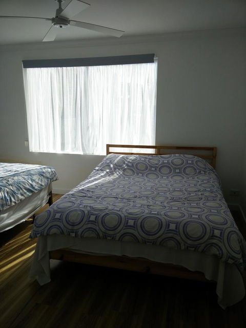 DIANELLA Budget Rooms Happy Place To Stay - Tweed Heads Accommodation 14