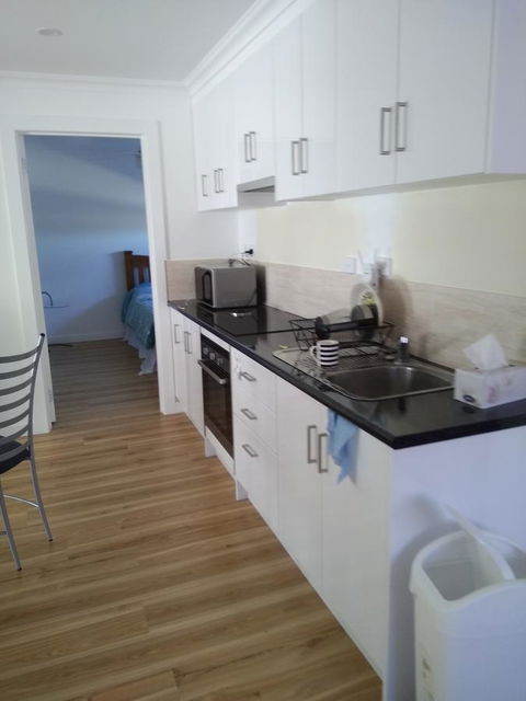 DIANELLA Budget Rooms Happy Place To Stay - Tweed Heads Accommodation 33