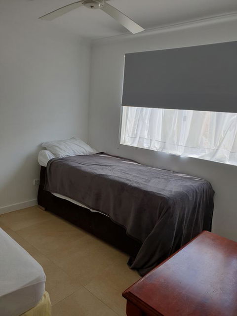 DIANELLA Budget Rooms Happy Place To Stay - Tweed Heads Accommodation 2