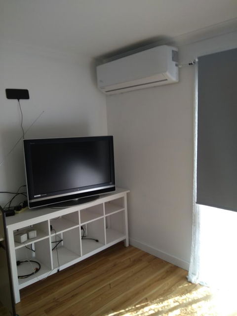 DIANELLA Budget Rooms Happy Place To Stay - Tweed Heads Accommodation 32