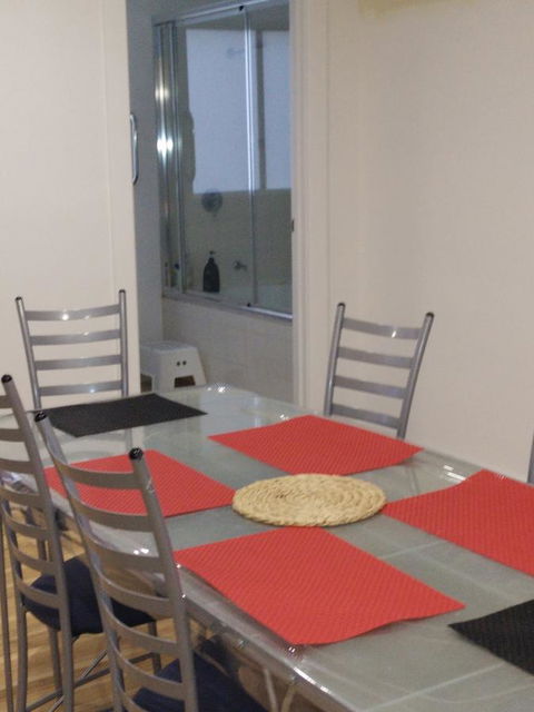 DIANELLA Budget Rooms Happy Place To Stay - Tweed Heads Accommodation 27