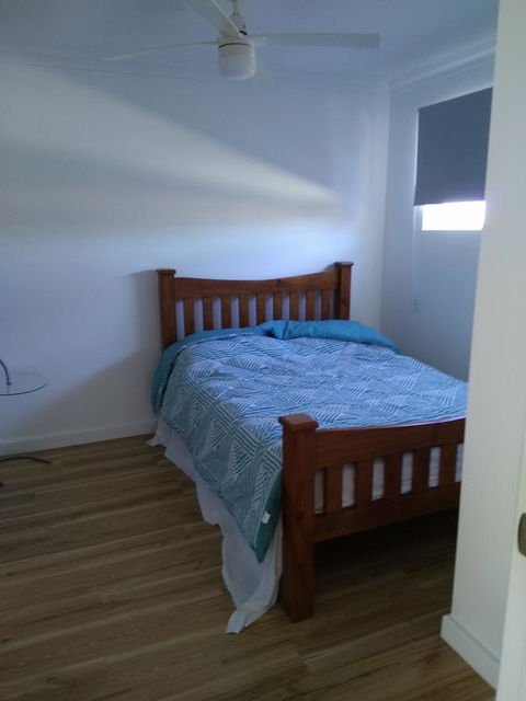 DIANELLA Budget Rooms Happy Place To Stay - Tweed Heads Accommodation 36