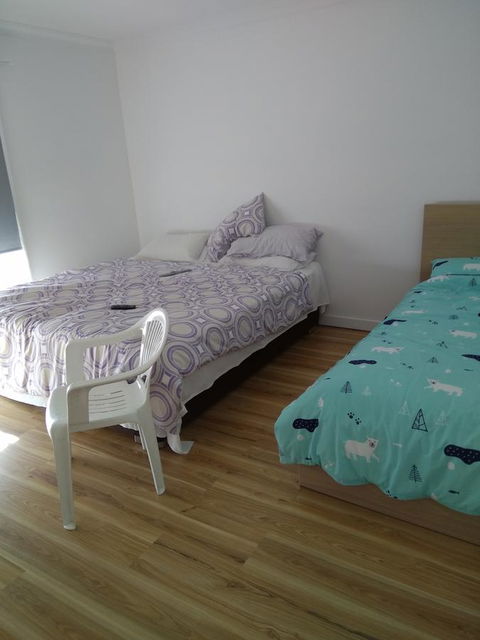 DIANELLA Budget Rooms Happy Place To Stay - Tweed Heads Accommodation 35