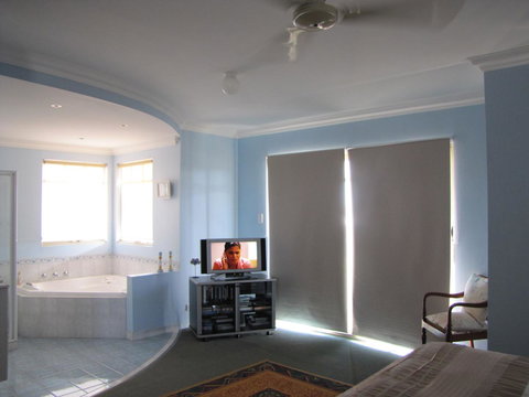 Ocean View Retreat - Tweed Heads Accommodation 7