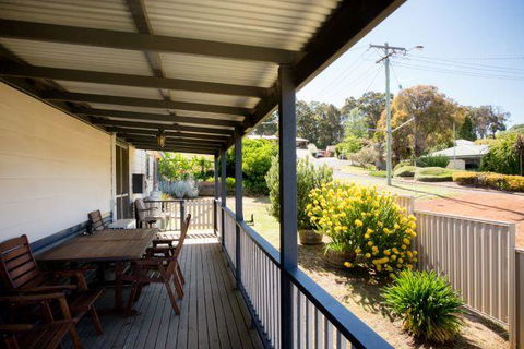 Yvonnes Rest Holiday Home - Tweed Heads Accommodation 1