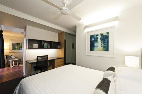 St Catherine\'s On Park - Tweed Heads Accommodation 2