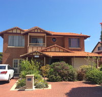Crossland House - Tweed Heads Accommodation