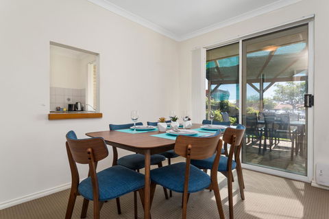 Como South Perth Villa - Tweed Heads Accommodation 0