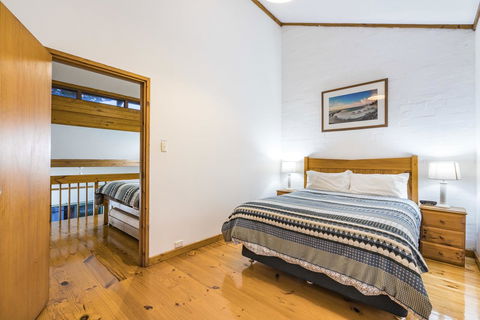 Cottesloe Beach Chalets - Tweed Heads Accommodation 8