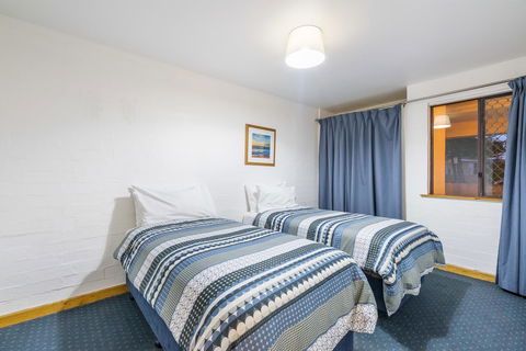 Cottesloe Beach Chalets - Tweed Heads Accommodation 40