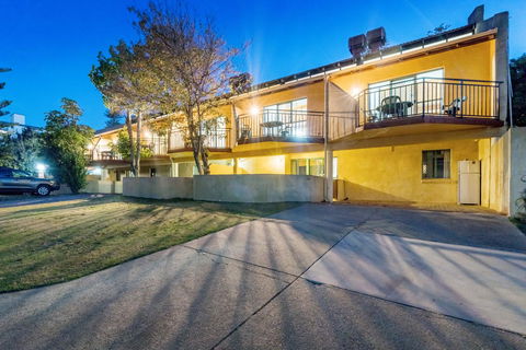 Cottesloe Beach Chalets - Tweed Heads Accommodation 2