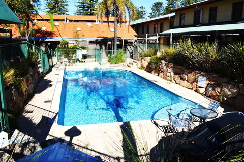 Cottesloe Beach Chalets - Tweed Heads Accommodation 19
