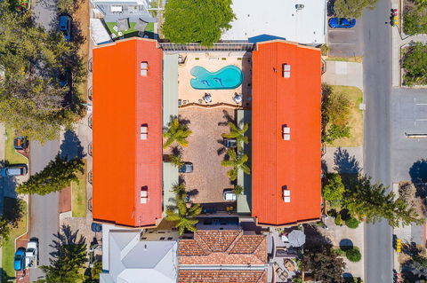 Cottesloe Beach Chalets - Tweed Heads Accommodation 14