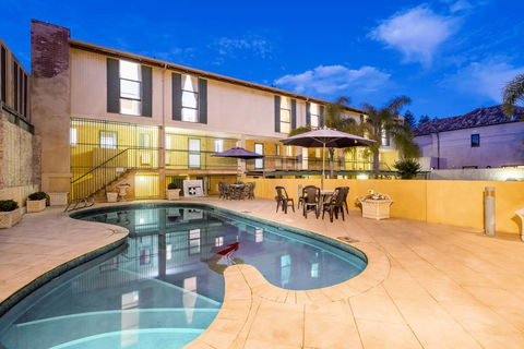 Cottesloe Beach Chalets - Tweed Heads Accommodation 11