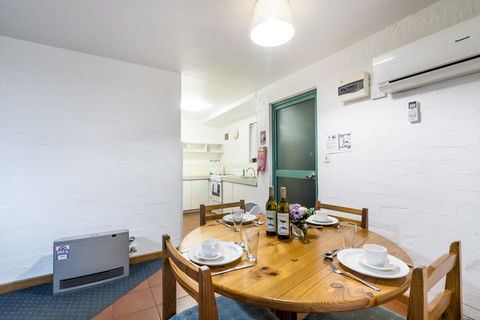 Cottesloe Beach Chalets - Tweed Heads Accommodation 36