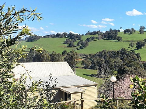 Balingup Highview Chalets - Tweed Heads Accommodation 37