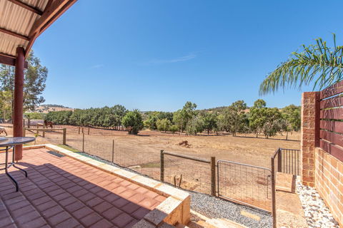 'Bindoon Valley Escape' Cottage - Tweed Heads Accommodation 7