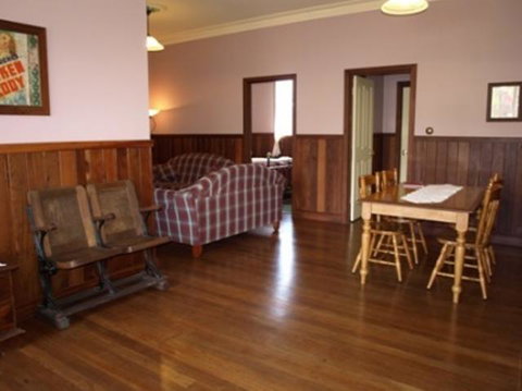 Pemberton Old Picture Theatre Holiday Apartments - Tweed Heads Accommodation 30