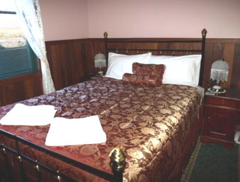 Pemberton Old Picture Theatre Holiday Apartments - Tweed Heads Accommodation 24