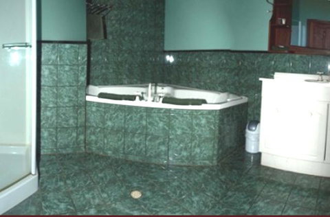 Pemberton Old Picture Theatre Holiday Apartments - Tweed Heads Accommodation 22