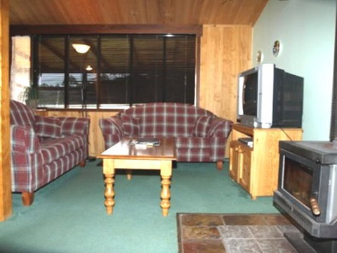 Pemberton Old Picture Theatre Holiday Apartments - Tweed Heads Accommodation 1