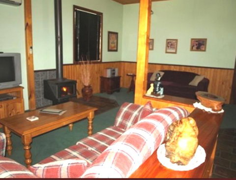 Pemberton Old Picture Theatre Holiday Apartments - Tweed Heads Accommodation 21