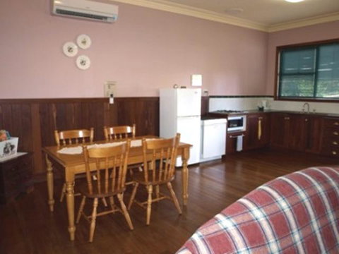 Pemberton Old Picture Theatre Holiday Apartments - Tweed Heads Accommodation 34