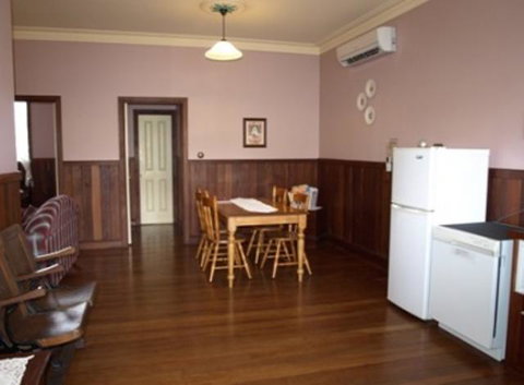 Pemberton Old Picture Theatre Holiday Apartments - Tweed Heads Accommodation 32