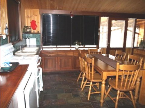 Pemberton Old Picture Theatre Holiday Apartments - Tweed Heads Accommodation 7