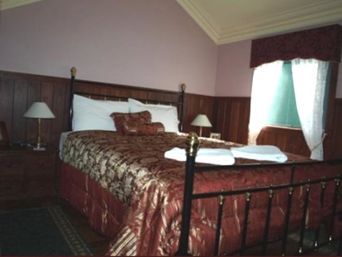 Pemberton Old Picture Theatre Holiday Apartments - Tweed Heads Accommodation 4