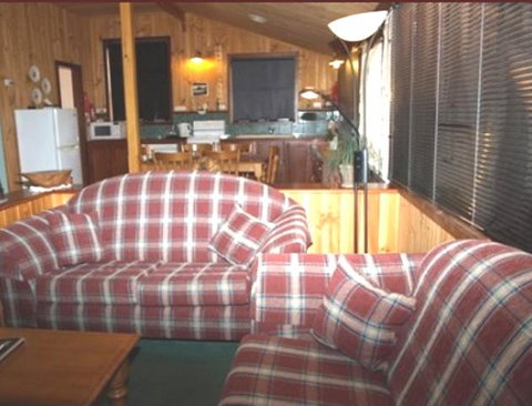 Pemberton Old Picture Theatre Holiday Apartments - Tweed Heads Accommodation 8