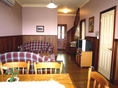 Pemberton Old Picture Theatre Holiday Apartments - Tweed Heads Accommodation 5