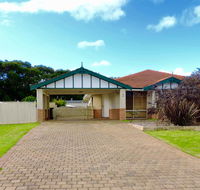Silver Gull Family Retreat - Tweed Heads Accommodation
